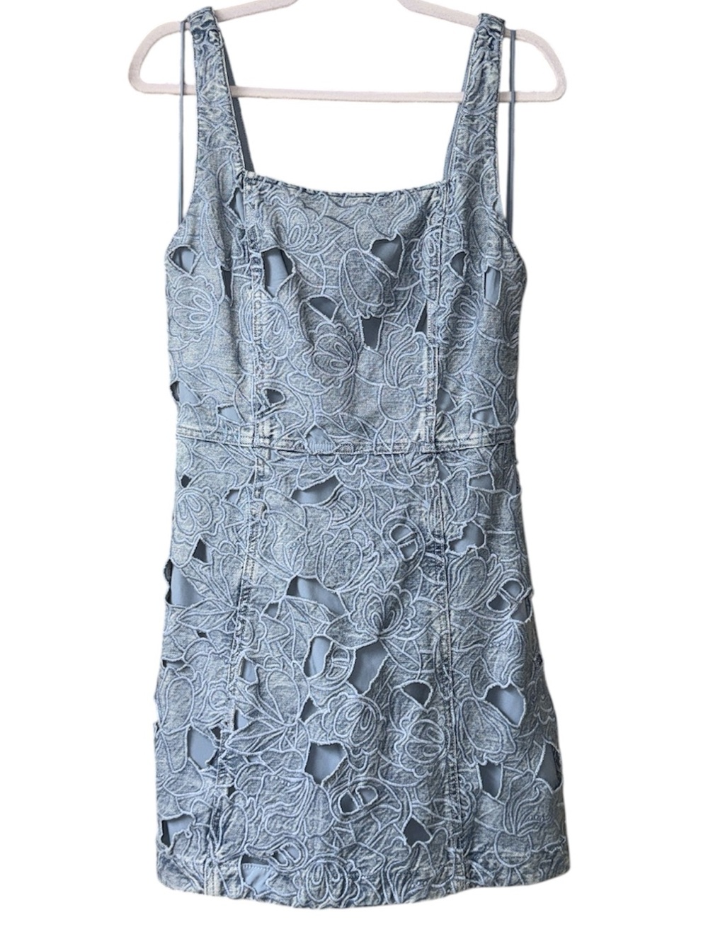 ALICE & OLIVIA Maryann Embroidered Floral Eyelet Denim Dress - Picture 3 of 6